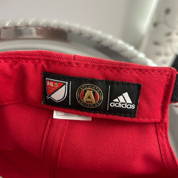 YOUTH ATL UNITED FC ADIDAS ADJUSTABLE CAP - Picture 4 of 6